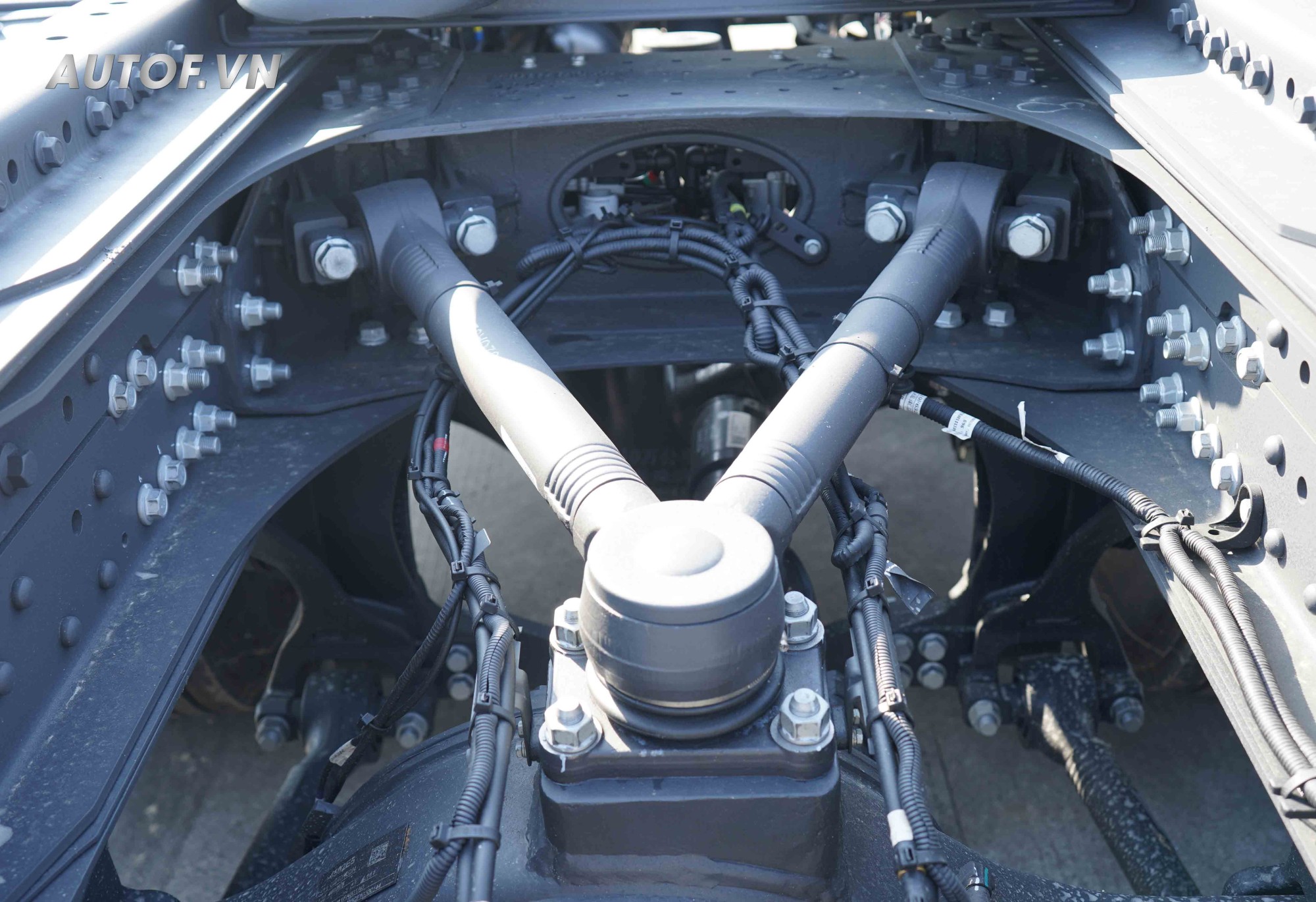 Đầu kéo Chenglong HK 470HP Cầu Láp